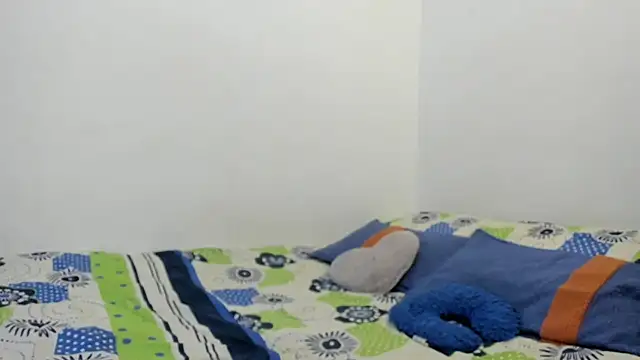 Snapshot of Nathaly_love96 chatting on February 17, 5:53 pm Nathaly love96 online show from February 17, 5:53 pm
