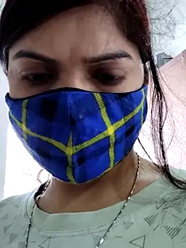 illay love online show from March 19, 6:35 am