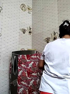 illay love online show from October 19, 7:09 am