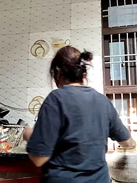 illay love online show from November 4, 5:28 am