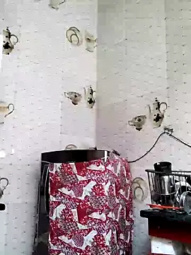 illay love online show from November 30, 6:28 am