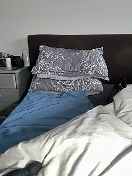 maturemale2024 online show from April 11, 7:45 am