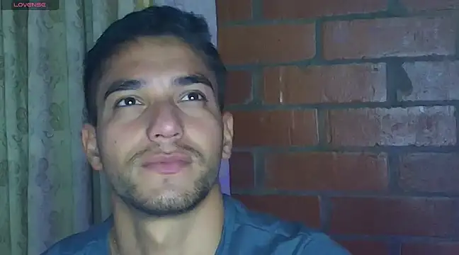 Leandro valenzuela online show from February 10, 11:45 pm