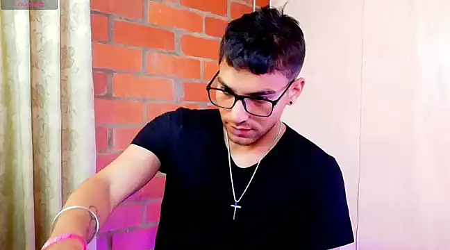 Leandro valenzuela online show from March 14, 9:00 pm