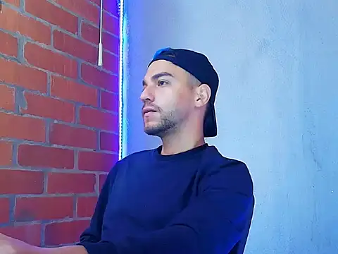 Leandro valenzuela online show from November 6, 3:02 pm