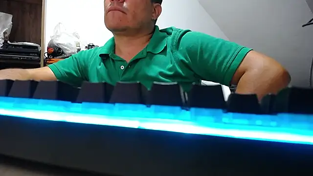 Jhonatan Morales S online show from November 23, 5:51 am