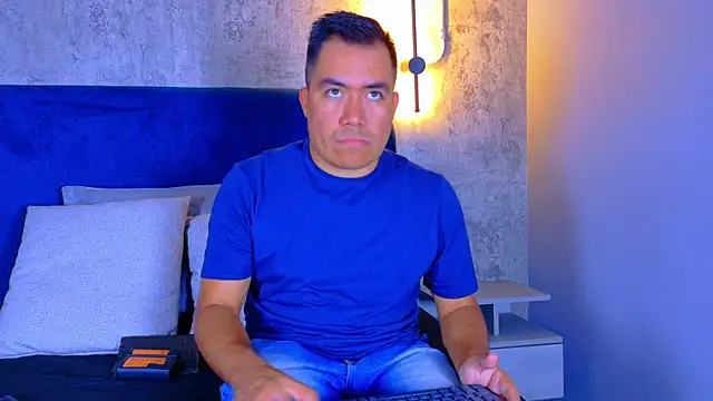 Jhonatan Morales S online show from December 17, 1:44 am