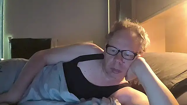 Snapshot of kinkyslet8 chatting on September 22, 6:48 am kinkyslet8 online show from September 22, 6:48 am