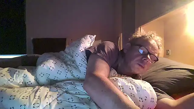 Snapshot of kinkyslet8 chatting on October 19, 7:09 am kinkyslet8 online show from October 19, 7:09 am