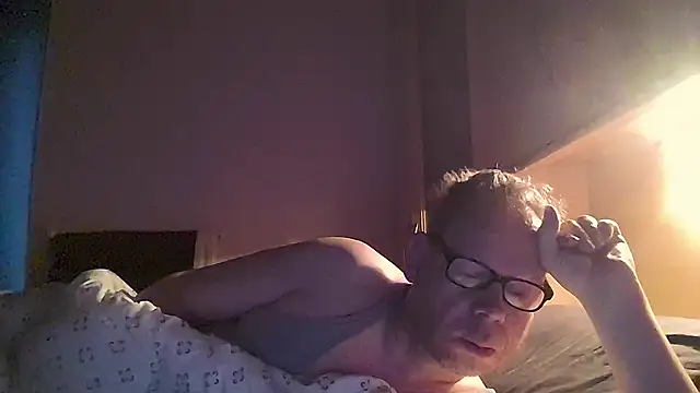 Snapshot of kinkyslet8 chatting on November 2, 8:28 am kinkyslet8 online show from November 2, 8:28 am