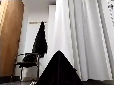 Snapshot of angelcachondo199211 chatting on October 1, 2:34 pm angelcachondo199211 online show from October 1, 2:34 pm