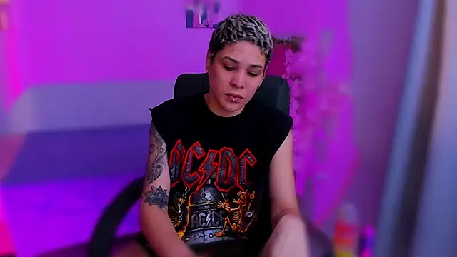 Charlee pink online show from November 22, 5:56 pm