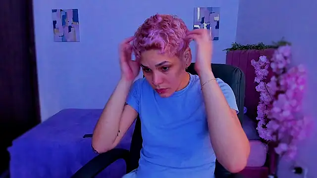 Charlee pink online show from December 15, 7:51 pm