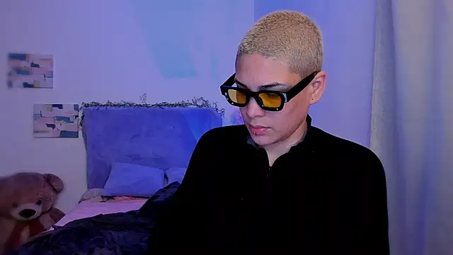 Charlee pink online show from January 10, 9:16 pm