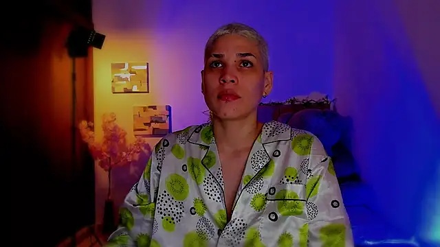 Charlee pink online show from March 4, 3:23 am