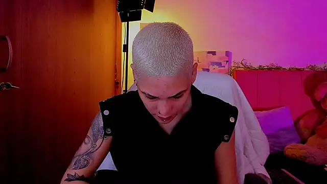 Charlee pink online show from April 8, 5:57 pm