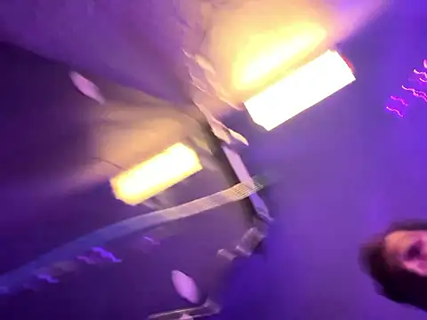 Snapshot of ChillzPnp chatting on March 1, 10:24 am ChillzPnp online show from March 1, 10:24 am