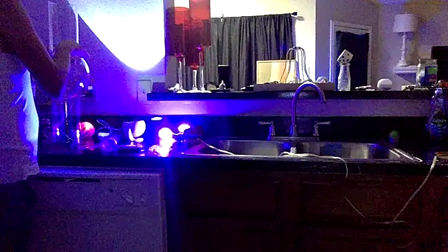 Snapshot of ChillzPnp chatting on October 8, 11:13 pm ChillzPnp online show from October 8, 11:13 pm