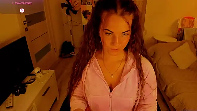 Snapshot of masha19981 chatting on October 15, 4:51 pm masha19981 online show from October 15, 4:51 pm