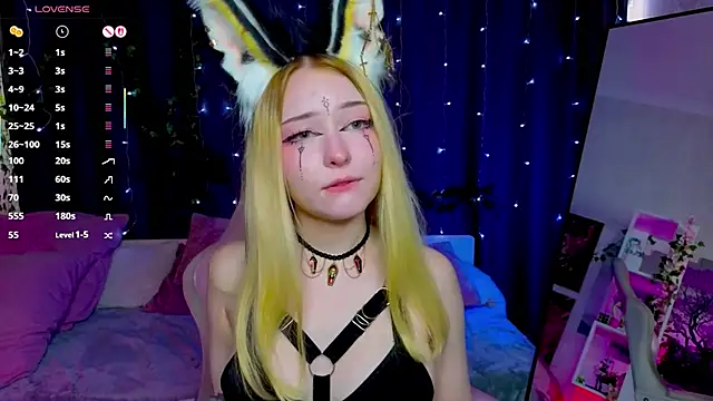 ElswythCovil online show from September 17, 4:03 am