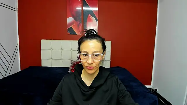 Abrillee1 online show from January 12, 6:28 am