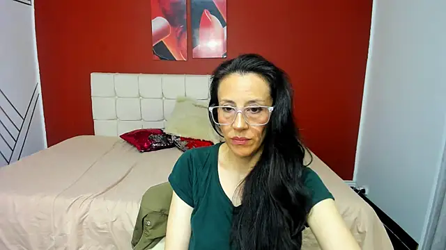 Abrillee1 online show from January 17, 10:45 pm