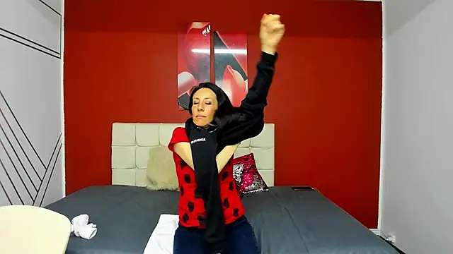 Abrillee1 online show from February 7, 7:17 pm