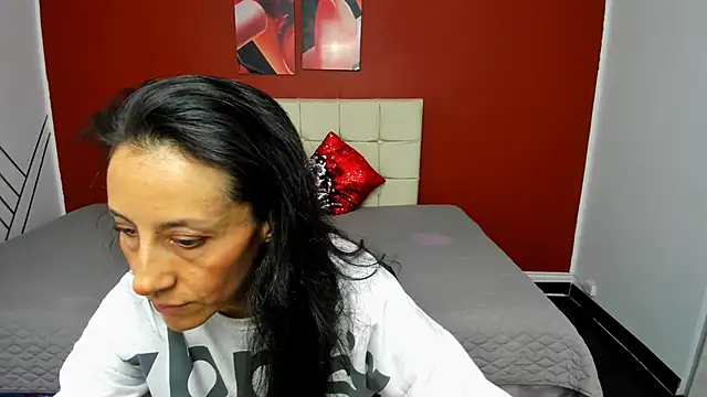 Abrillee1 online show from February 25, 7:36 pm