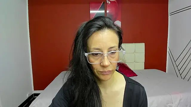 Abrillee1 online show from March 5, 10:21 pm