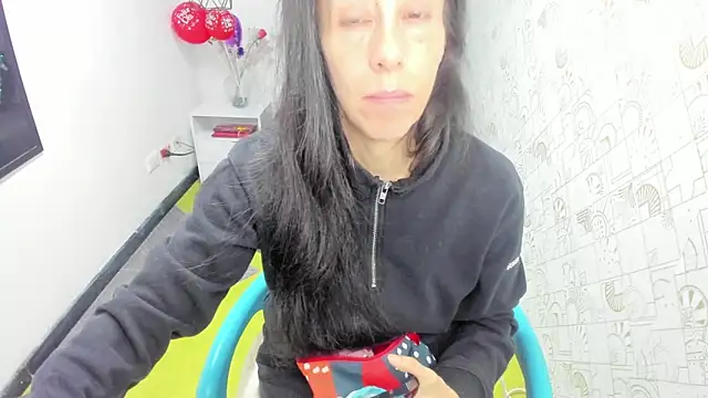 Abrillee1 online show from March 14, 11:45 am