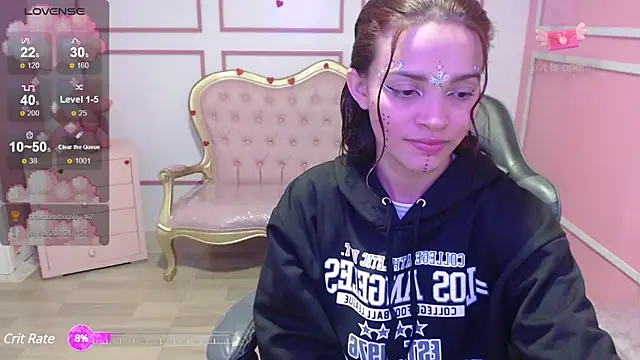 Snapshot of ailen_t chatting on December 5, 4:42 am ailen t online show from December 5, 4:42 am