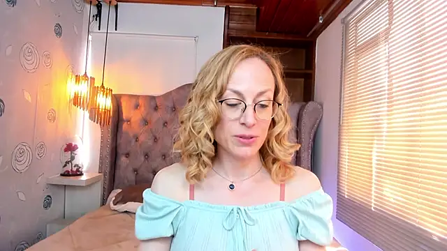 Snapshot of SammySanders chatting on January 24, 6:25 pm SammySanders online show from January 24, 6:25 pm