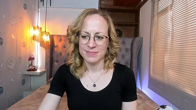 Snapshot of SammySanders chatting on February 5, 6:04 pm SammySanders online show from February 5, 6:04 pm