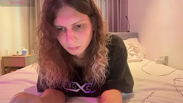 Alice Pinkhead online show from April 21, 7:58 am