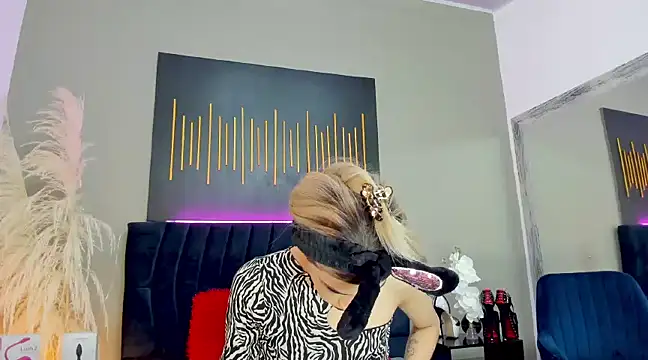 Snapshot of BrianaSchafer chatting on December 9, 4:26 pm BrianaSchafer online show from December 9, 4:26 pm