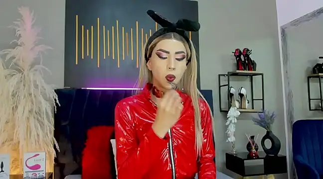 Snapshot of BrianaSchafer chatting on December 13, 4:38 pm BrianaSchafer online show from December 13, 4:38 pm