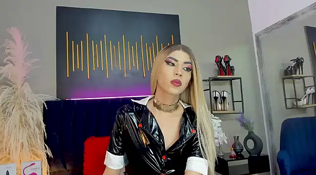 Snapshot of BrianaSchafer chatting on December 20, 8:12 pm BrianaSchafer online show from December 20, 8:12 pm