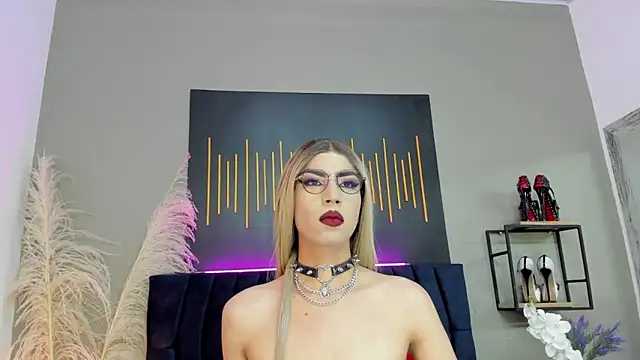 Snapshot of BrianaSchafer chatting on February 4, 6:49 pm BrianaSchafer online show from February 4, 6:49 pm