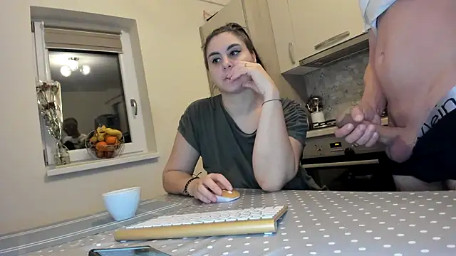 cuplu29 online show from March 6, 11:45 pm