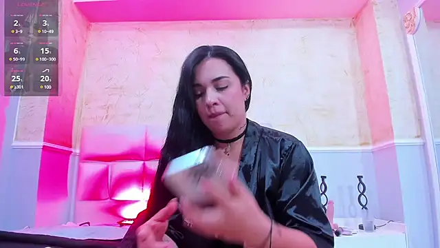 brianaGuzman online show from January 30, 4:55 pm