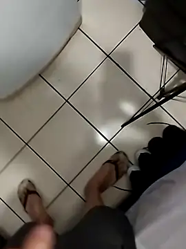 Snapshot of Tripisv chatting on January 5, 2:17 am Tripisv online show from January 5, 2:17 am