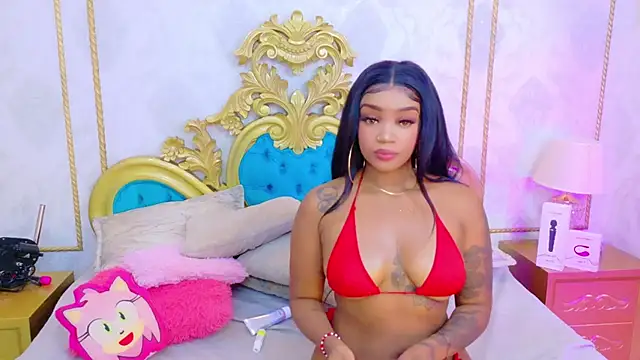 Snapshot of SalomeRestrepo chatting on October 31, 4:35 am SalomeRestrepo online show from October 31, 4:35 am