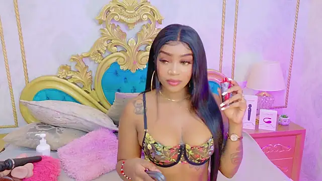 Snapshot of SalomeRestrepo chatting on November 29, 6:38 am SalomeRestrepo online show from November 29, 6:38 am