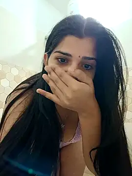 Snapshot of aaliya_bhattt chatting on December 31, 11:31 am aaliya bhattt online show from December 31, 11:31 am