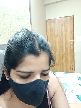 Snapshot of aaliya_bhattt chatting on January 27, 8:07 am aaliya bhattt online show from January 27, 8:07 am