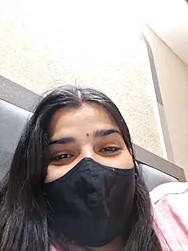 Snapshot of aaliya_bhattt chatting on October 31, 7:31 am aaliya bhattt online show from October 31, 7:31 am