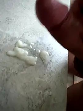 Snapshot of YoungCouple0604 chatting on December 16, 9:36 am YoungCouple0604 online show from December 16, 9:36 am