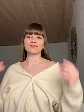 Snapshot of Milla__one chatting on February 11, 8:26 am Milla one online show from February 11, 8:26 am