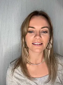 Snapshot of Milla__one chatting on September 16, 6:47 am Milla one online show from September 16, 6:47 am