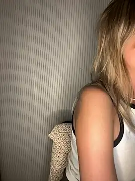 Snapshot of Milla__one chatting on September 19, 7:14 pm Milla one online show from September 19, 7:14 pm